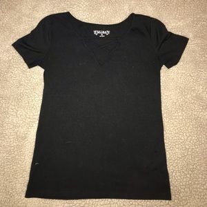 Very nice T super comfortable and cute